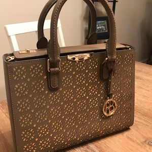 Henri Bendel purse